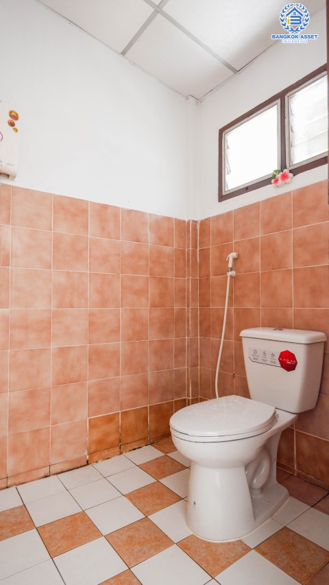 ทาวน์เฮ้าส์มือสอง ม.บัวทอง1 บางใหญ่-เซ็นทรัลเวสต์เกต เนื้อที่ 20 ตร.ว. ฟังก์ชัน 2 ห้องนอน 1 ห้องน้ำ บ้านพร้อมเข้าอยู่ บนทำเลศักยภาพ  ทำเลทอง!! เดินสะดวก เชื่อมต่อถนนหลายเส้นทาง ใกล้รถไฟฟ้าและทางด่วน ราคาสุดคุ้ม ห้ามพลาด!